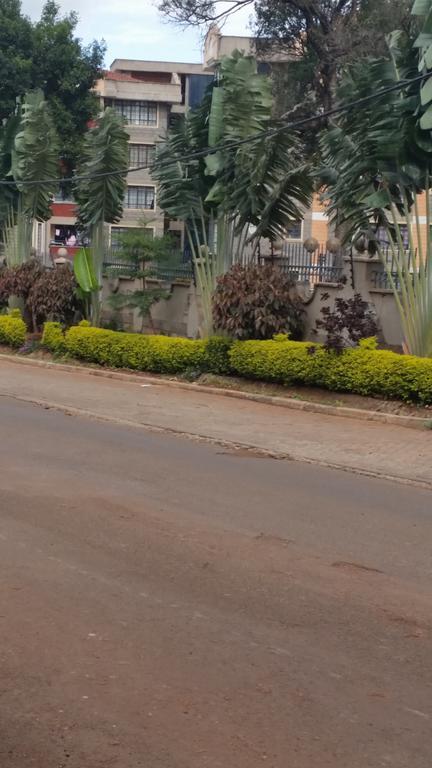 Mani'S Home Away From Home Nairobi Exterior photo